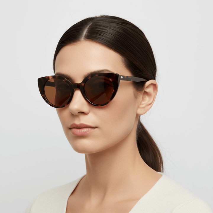 Una women in side view wearing eyeglasses sunglasses polarized agate pattern or cat eyes for men and women round face u ovalada large tortoise Bonoboss #color_carey