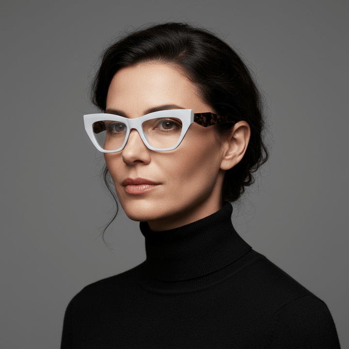 La side view a women cara ovalada and pelo black ondulado tomado wearing unos marcos frames optical bonoboss in sustainable acetate biodegradable and recycled de #color_blanco