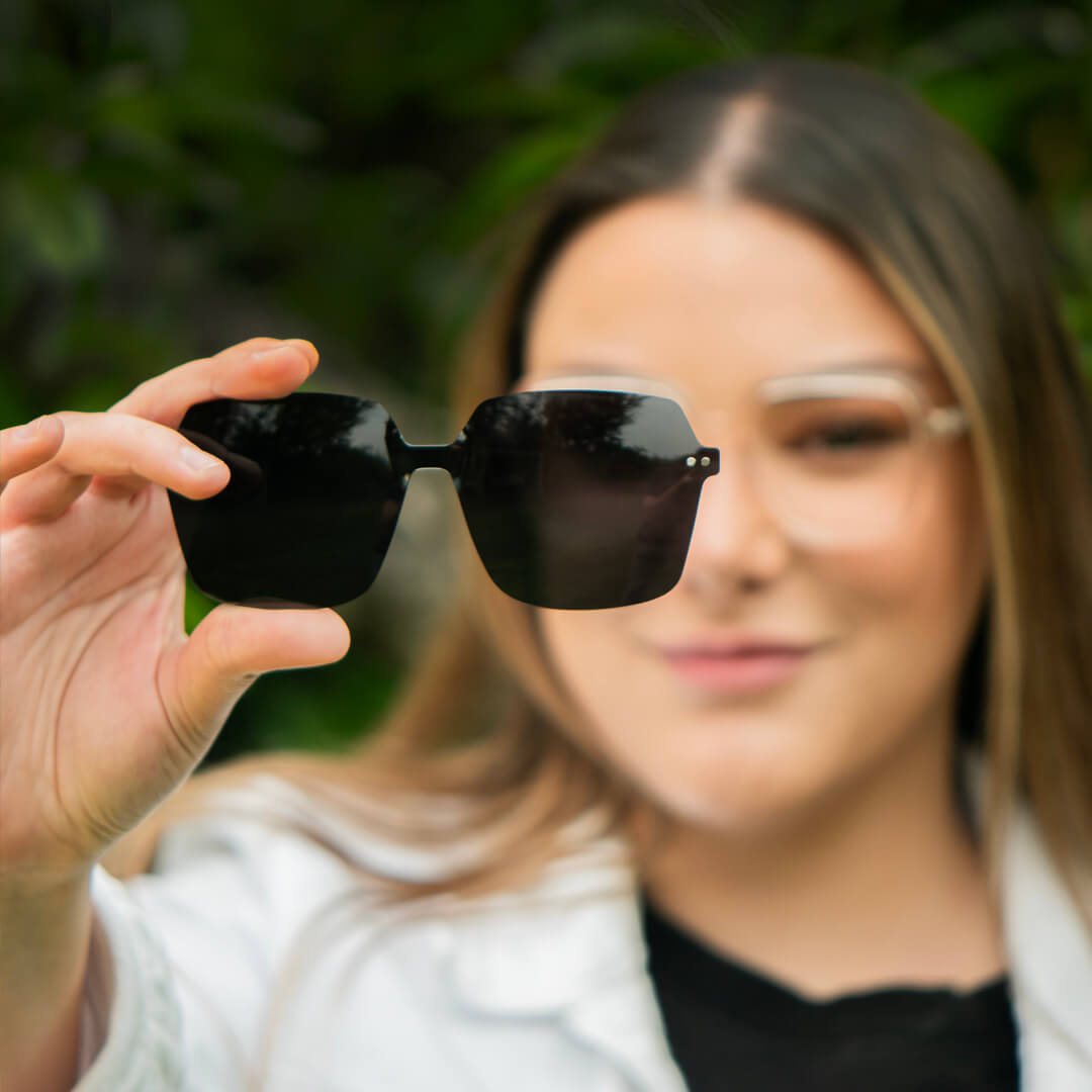 marcos opticos octagonales con sobre lente clip sol iman polarizado para hombre y mujer de color transparente vista angulada #color_transparente