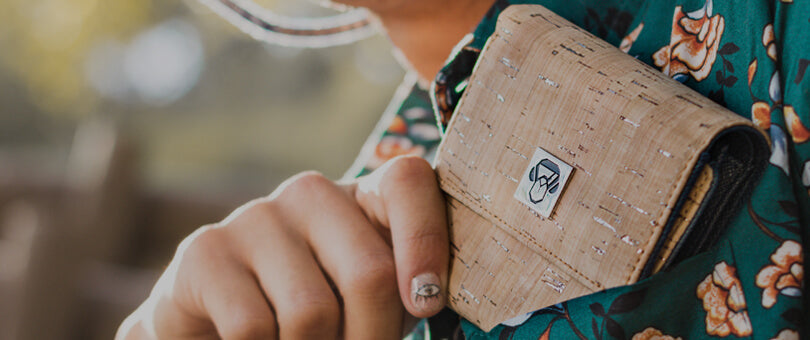 Aprende como limpiar las billeteras y accesorios de corcho