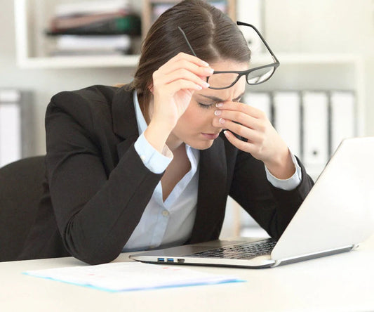 Qué es el filtro azul o blue light en los anteojos y cómo influye en nuestra vida