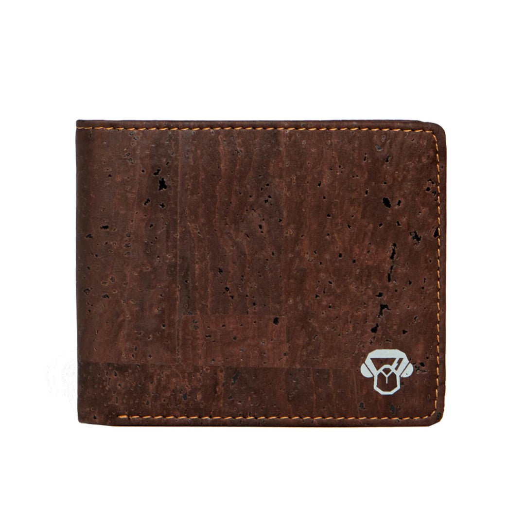 Cartera de corcho natural café con bloqueo RFID, vista frontal de su diseño sustentable