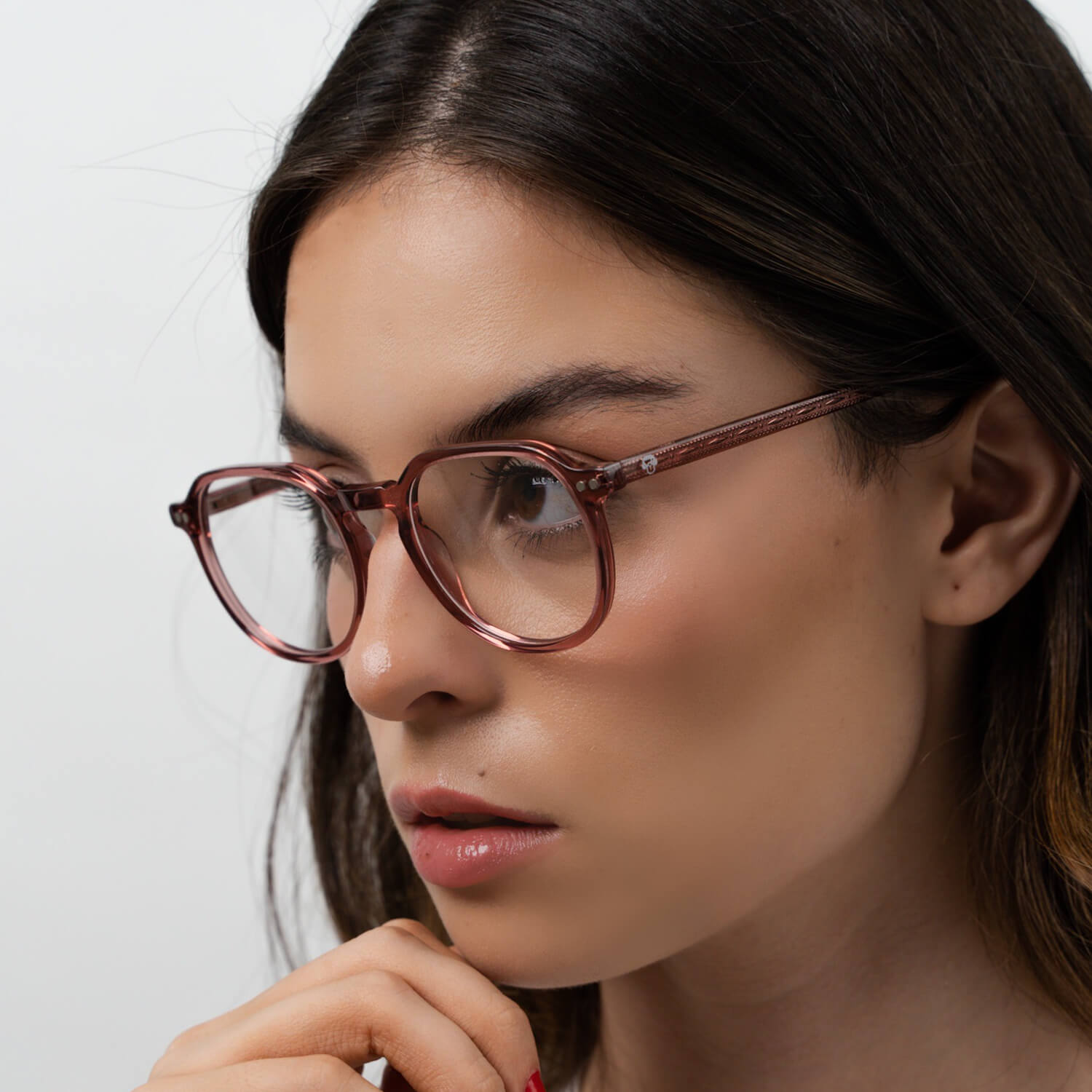 anteojos o marcos ópticos con iman o clip de sol polarizados de forma octagonal o redondos para hombres y mujeres de cara redonda grande. Vista angulada y armazones de color damasco