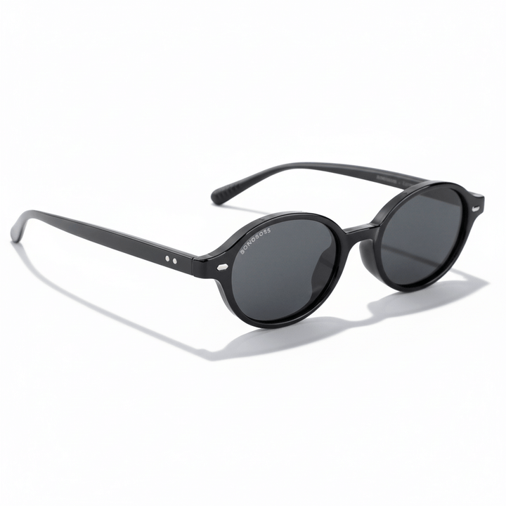 Angled view 45º sunglasses oval black with lenses black modelo capri bonoboss. lenses oval retro moda for men and women #color_black