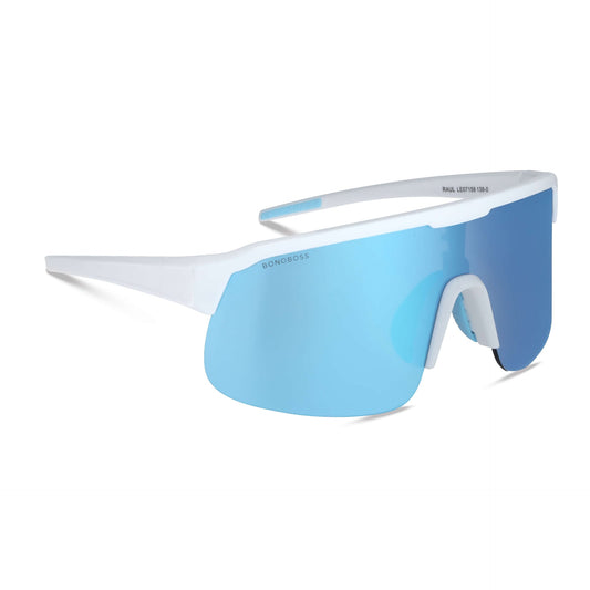 gafas o anteojos de sol deportivos curvos ryder para andar en bicicleta o jugar padel polarizados de plastico reciclado y espejados para hombre y mujer vista lateral anteojos con marco de color blanco y lentes espejadas azules #color_sky