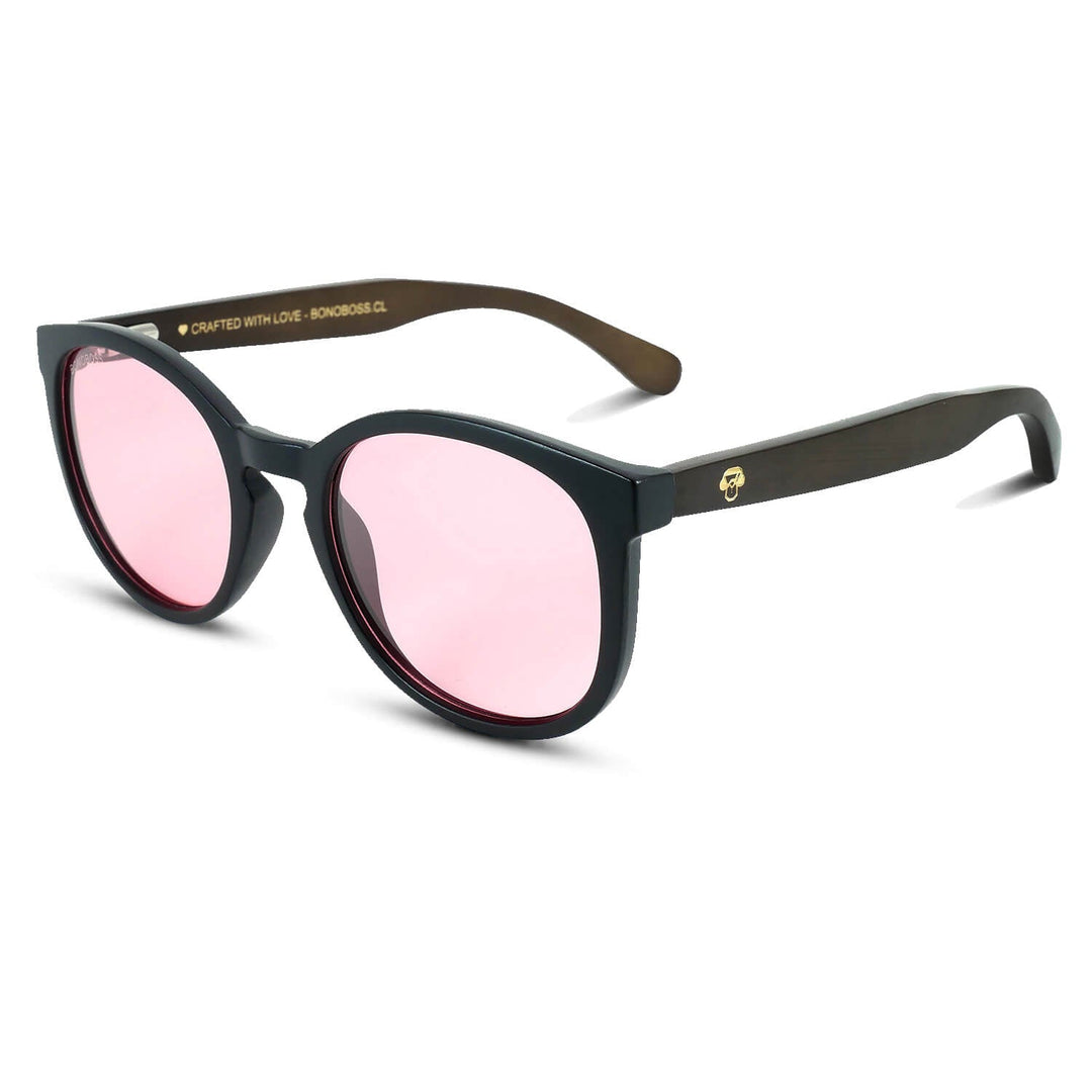 Eyeglasses round recycled plastic and wooden temples natural sustainable with color lenses pink polarized and forma redonda. Bonoboss #color_rosado