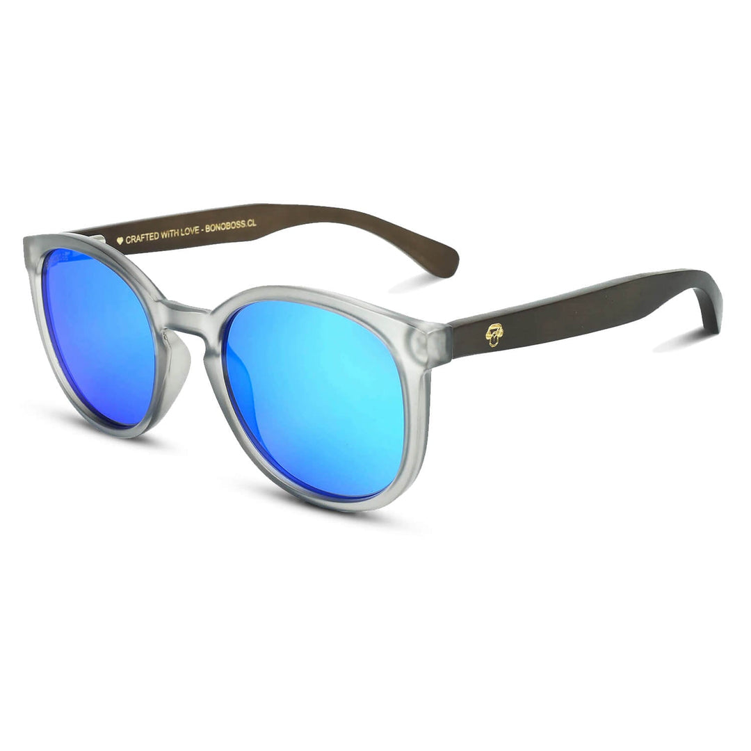 Eyeglasses round recycled plastic and wooden temples natural sustainable with color lenses blue mirrored. polarized and forma redonda. the gafa es clear Bonoboss #color_espejado-azul
