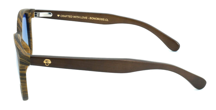 Eyeglasses round recycled plastic and wooden temples natural sustainable with color lenses gradient blue polarized and forma redonda. Bonoboss #color_degrade-azul
