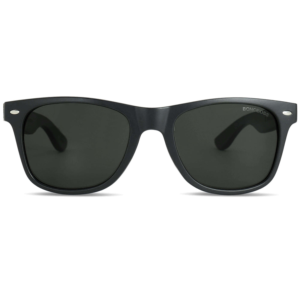 Sunglasses estilo jack wayfarer black front view with fondo white fabricados with plastics recycleds and lenses polarized Bonoboss #color_smoke