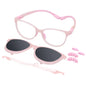 anteojos armazones de niña y niño agatados con clip de sol polarizado mica y repuestos. En la parte baja se ve un strap o colgante que incluye gratis y al costado derecho los repuestos de nosepads y bisagras. Vista angulada de un anteojo agatado de adolescentes de color rosado #color_rosado