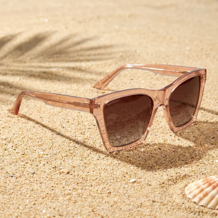 Lenses sun bruna retro polarized UV400 damasco sobre arena dorada textura natural costa bonoboss #editorial_grid1 #color_damasco