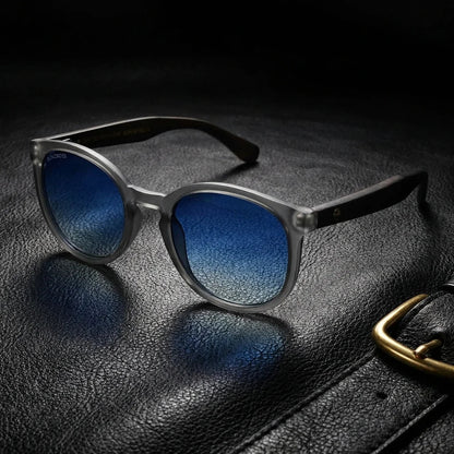 Lentes sol Meli TSP polarizados UV400 bio-acetato TSP degrade azul sobre cuero brass detalle premium Bonoboss #editorial_grid1 #color_degrade-azul