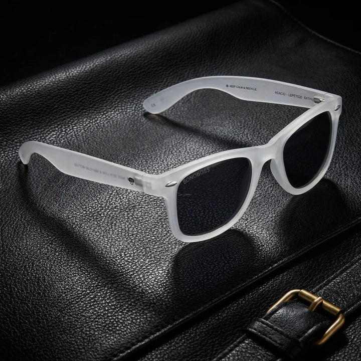 Lenses sun acacio rpet polarized UV400 rpet recycled clear sobre black leather premium brass detail bonoboss #editorial_polarizado #color_transparente