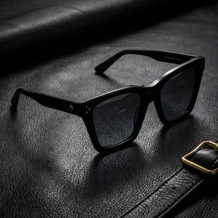 Lenses sun bruna retro polarized UV400 black sobre black leather premium brass detail bonoboss #editorial_polarizado #color_negro