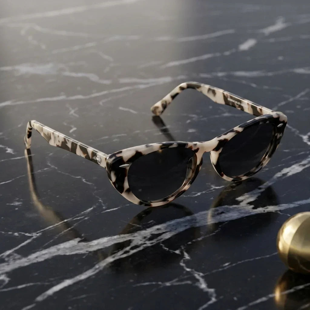 Lenses sun havana polarized UV400 bio-acetate marble sobre marmol black superficie premium elegante bonoboss #editorial_polarizado #color_marble