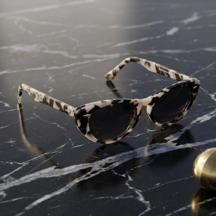 Lenses sun havana polarized UV400 bio-acetate marble sobre marmol black superficie premium elegante bonoboss #editorial_polarizado #color_marble