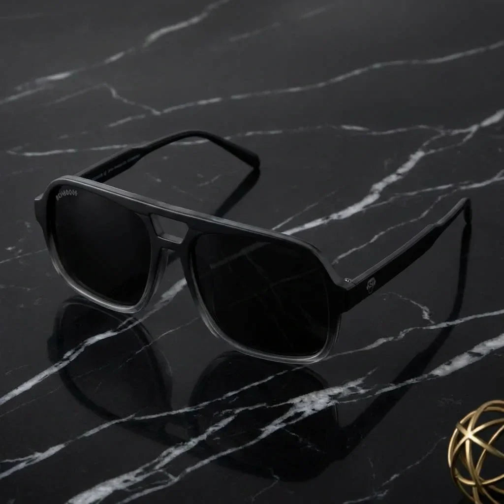 Lenses sun orson rpet polarized UV400 rpet recycled dark sobre marmol black textura elegante premium bonoboss #editorial_polarizado #color_black