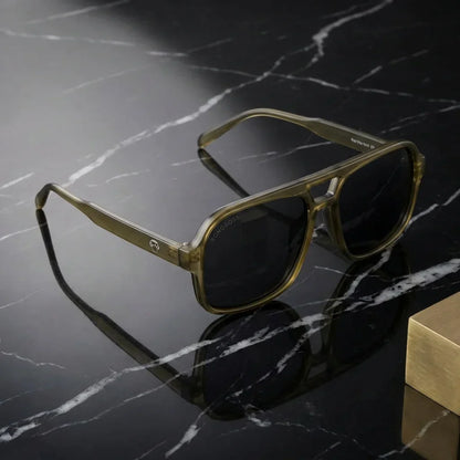 Lentes sol Orson RPET polarizados UV400 reciclado olive sobre marmol negro contraste organico premium Bonoboss #editorial_grid1 #color_olive