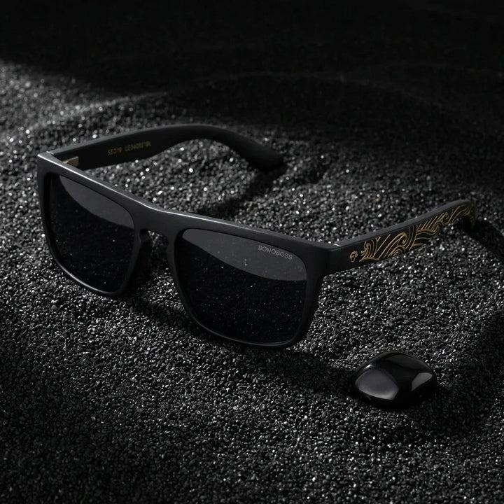 Lenses sun lautaro dark designer's polarized UV400 wood waves sobre arena negra textura volcanica contraste bonoboss #editorial_grid1 #color_waves