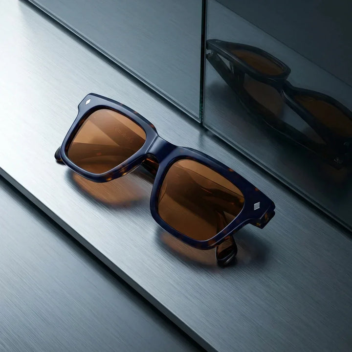 Lenses sun bruno polarized UV400 bio-acetate tortoise sobre brushed metal industrial surface bonoboss #editorial_grid1 #color_carey
