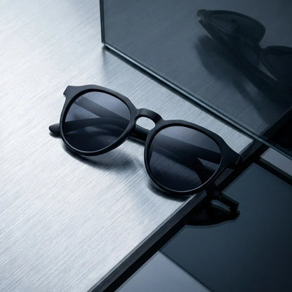 Lentes sol Galapagos polarizados UV400 acetato madera negro smoke sobre superficie metal brushed industrial Bonoboss #editorial_grid1 #color_negro-smoke