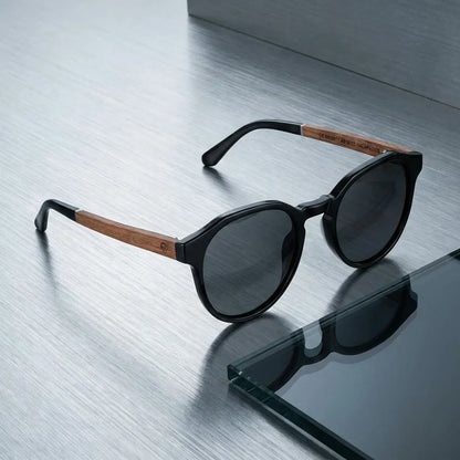 Lentes sol Galapagos polarizados UV400 madera nogal Negro sobre metal cepillado superficie industrial Bonoboss #editorial_grid1 #color_negro