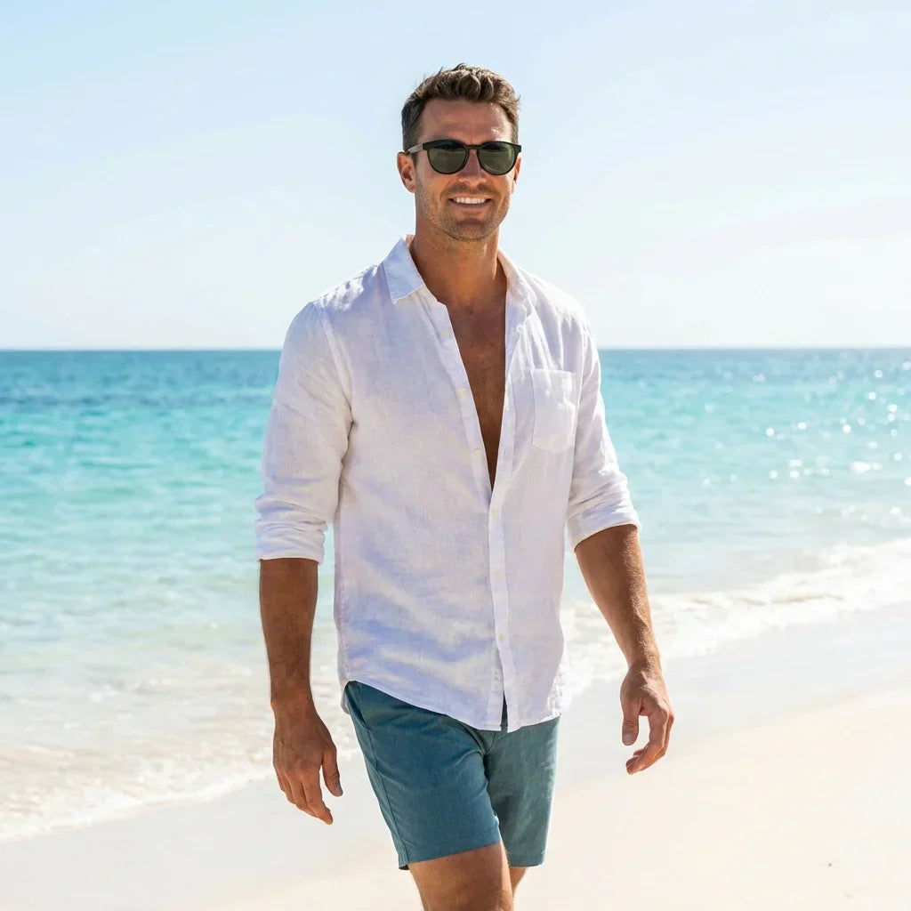 Hombre usando lentes sol Chiloe 220 Black polarizados G15 playa oceano proteccion UV400 Bonoboss #editorial_detail1 #color_g15