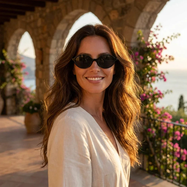 Women wearing lenses sun guapi island bio-acetate polarized black golden hour sunset coastal elegancia bonoboss #editorial_banner #color_negro