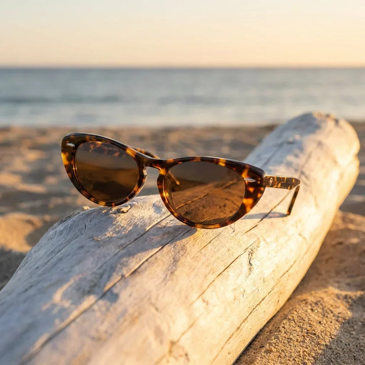 Men wearing lenses sun havana bio-acetate polarized marble playa arena oceano UV protection estilo coastal bonoboss #editorial_detail2 #color_marble