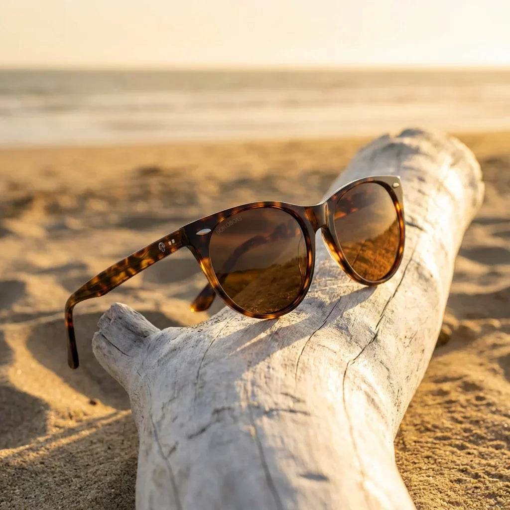 Lentes sol Hanga Roa polarizados UV400 bio-acetato carey sobre driftwood dorado reflejo lente costero Bonoboss #editorial_polarizado #color_carey