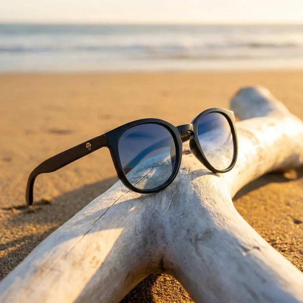 Lentes sol Meli Dark polarizados bio-acetato Degrade Azul sobre driftwood dorado reflejo lente Bonoboss #editorial_detail1 #color_degrade-azul