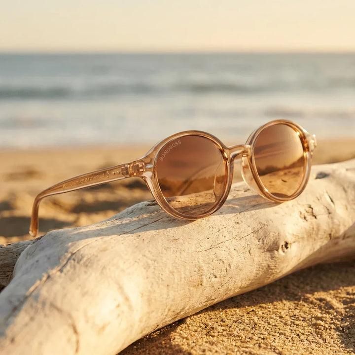 Lenses sun capri polarized UV400 rpet recycled champagne sobre golden driftwood coastal lens reflection bonoboss #editorial_polarizado #color_champagne