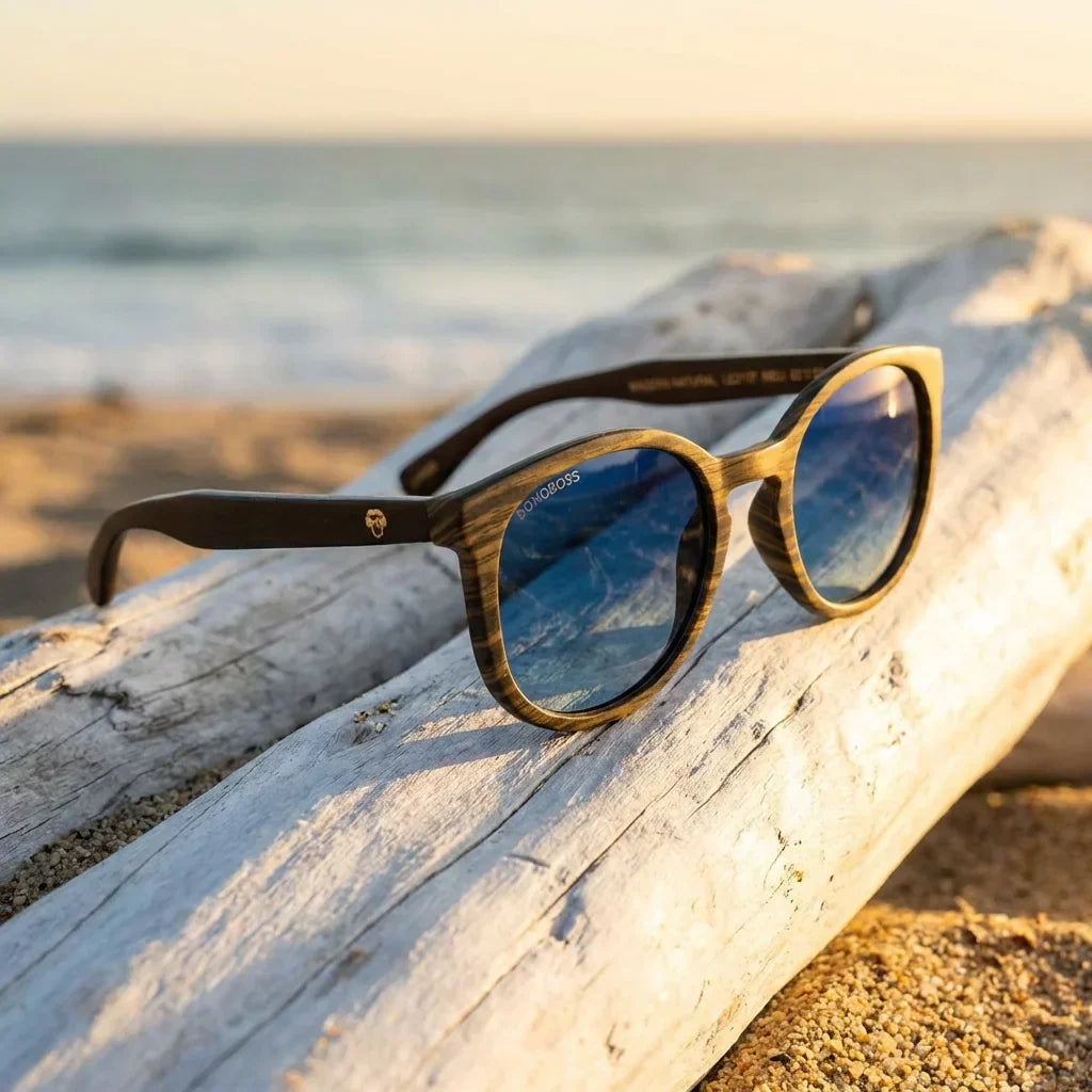 Lentes sol Meli Ebony polarizados UV400 madera ebony polarizado Degrade Azul sobre driftwood dorado reflejo lente Bonoboss #editorial_banner #color_degrade-azul