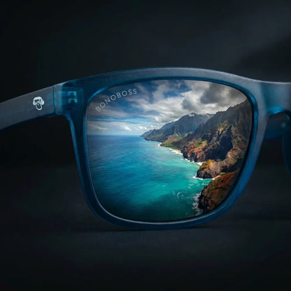 Lentes sol Rapanui RPET polarizados UV400 RPET reciclado ocean close-up lente reflejo paisaje costero Bonoboss #editorial_polarizado #color_ocean