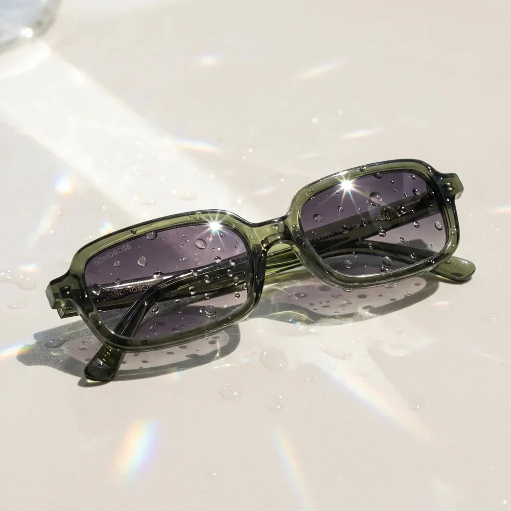 Lenses sun navarino polarized bio-acetate green botanical composition monstera tropical biodegradable bonoboss #editorial_grid2 #color_verde
