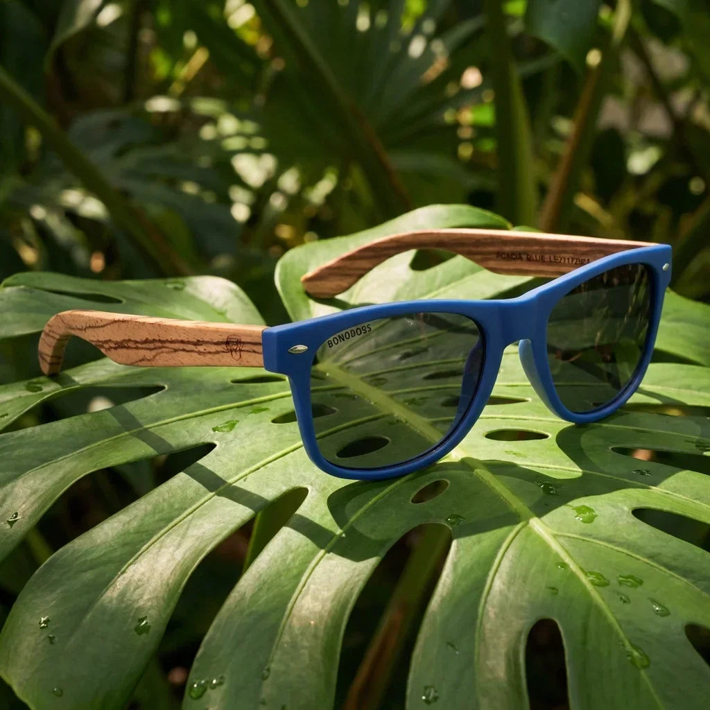 Lentes sol Acacia polarizados UV400 madera zebrano Blue Smoke composicion botanica monstera tropical natural Bonoboss #editorial_grid2 #color_blue-smoke