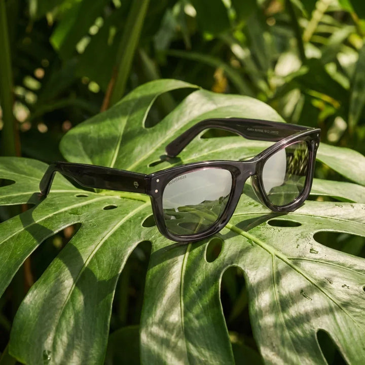 Lenses sun acacia reverse polarized UV400 wood zebrawood mirrored gray botanical composition natural tropical monstera bonoboss #editorial_grid2 #color_espejado-gris