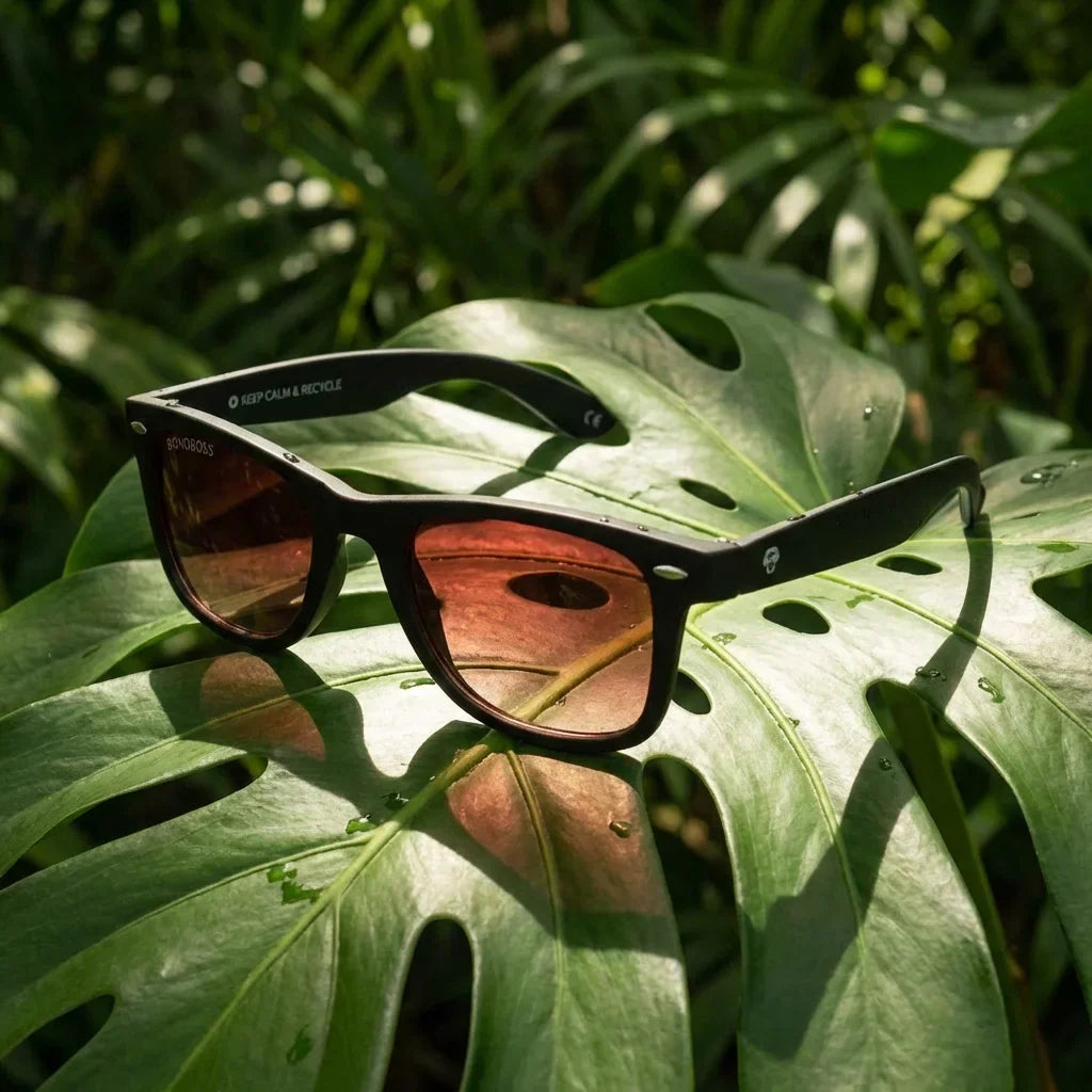 Lenses sun acacio rpet polarized rpet recycled red botanical composition hoja monstera tropical bonoboss #editorial_grid2 #color_rojo