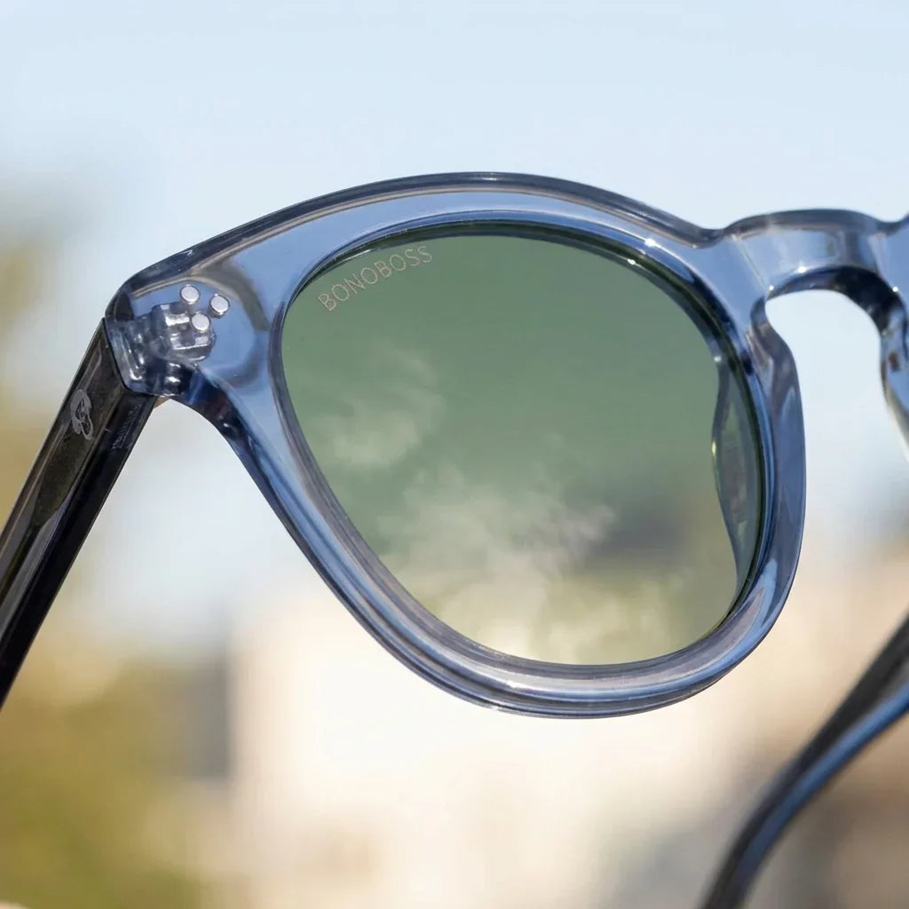 Lentes sol Lenga polarizados UV400 bio-acetato Azul detalle lente coating espejado precision optica Bonoboss #editorial_polarizado #color_azul