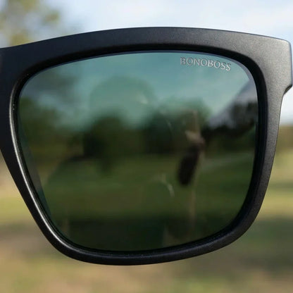 Lentes sol Lautaro Dark polarizados UV400 acetato G15 close-up lente coating espejado detalle optico Bonoboss #editorial_polarizado #color_g15