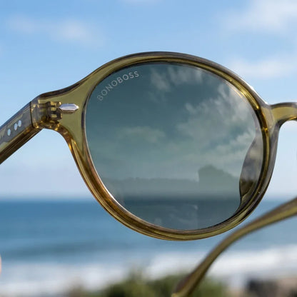 Lentes sol Capri polarizados UV400 RPET reciclado olive light close-up lente coating espejado precision optica Bonoboss #editorial_polarizado #color_olive-light
