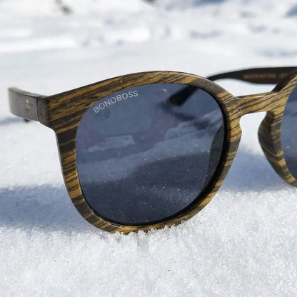 Lentes sol Meli Ebony polarizados UV400 madera ebony polarizado Negro close-up lente coating espejado detalle optico Bonoboss #editorial_polarizado #color_negro