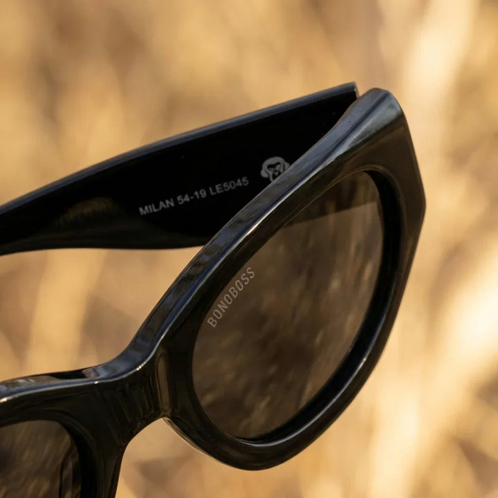 Lenses sun milan polarized UV400 bio-acetate black close-up acetate textura vetas detalle material premium bonoboss #editorial_grid1 #color_negro