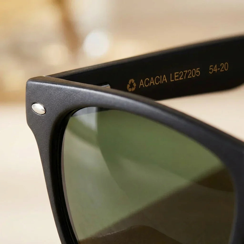 Lentes sol Acacia Dark polarizados UV400 madera acacia g15 close-up textura acetato detalle artesanal premium Bonoboss #editorial_grid1 #color_g15