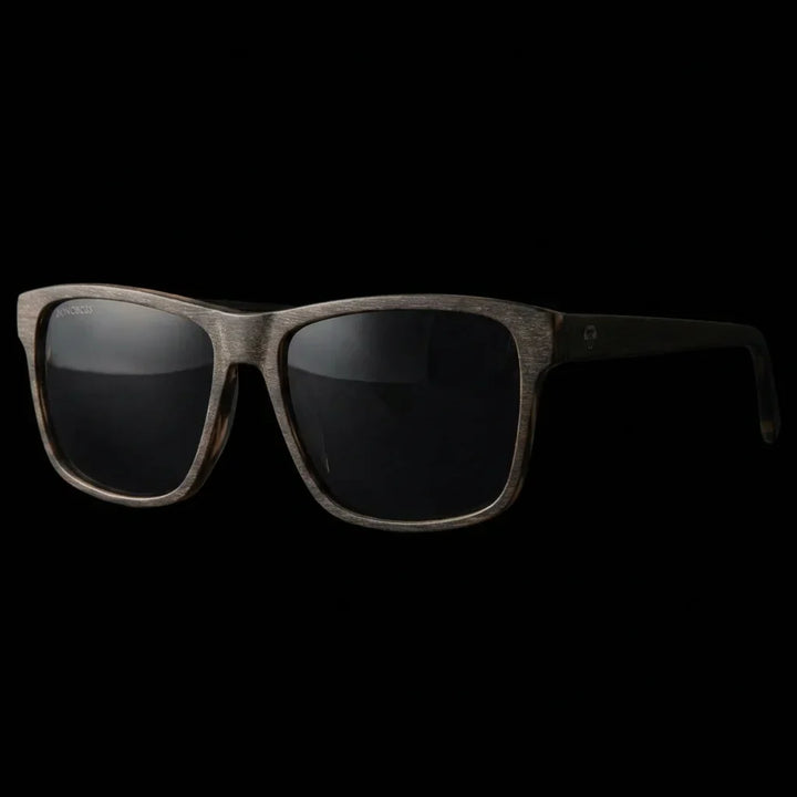 Lenses sun keule xl polarized UV400 wood cacao front dramatico close-up lens detail premium bonoboss #editorial_grid1 #color_cacao