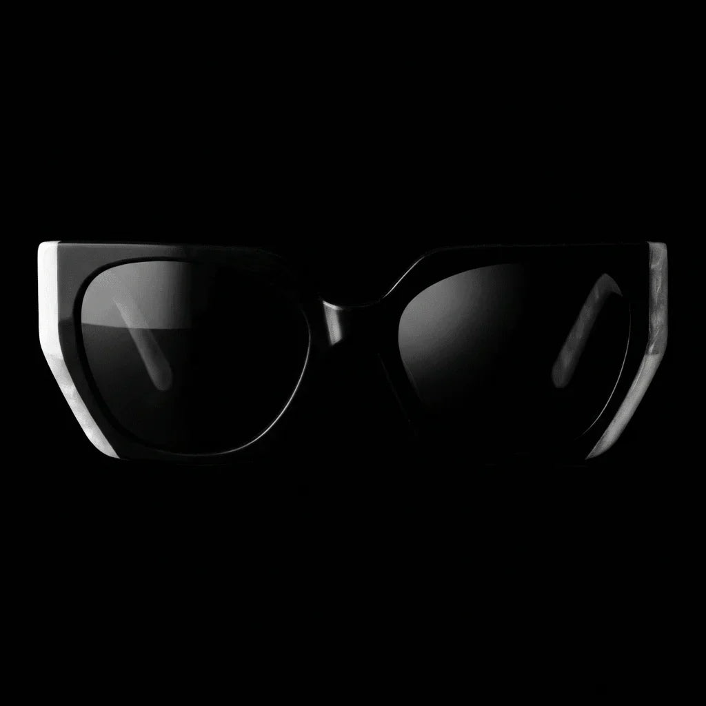 Lenses sun di trevi polarized UV400 bio-acetate black front dramatico close-up lens detail premium bonoboss #editorial_grid1 #color_black