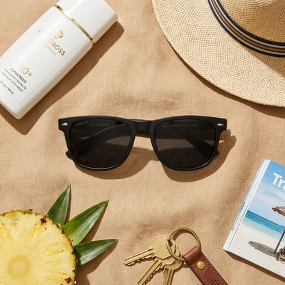 Lentes sol Acacia XL Vintage Sol Polarizado polarizados negro flat lay summer essentials accesorios playa Bonoboss #editorial_detail2 #color_negro