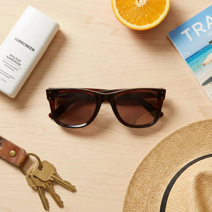Lenses sun acacia reverse polarized UV400 wood zebrawood brown summer essentials flat lay beach accessories bonoboss #editorial_detail2 #color_brown