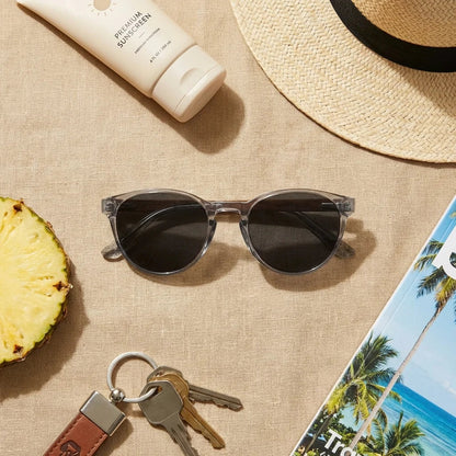 Lentes sol Chiloe 220 Black polarizados transparente flat lay summer essentials accesorios playa Bonoboss #editorial_detail2 #color_transparente