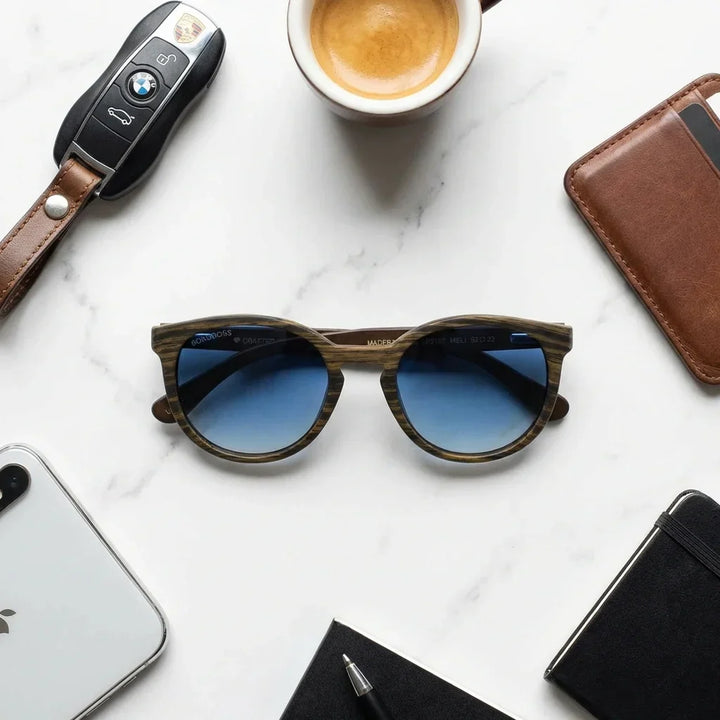 Lenses sun meli ebony polarized wood ebony polarized gradient blue sobre black leather premium brass detail bonoboss #editorial_detail1 #color_degrade-azul